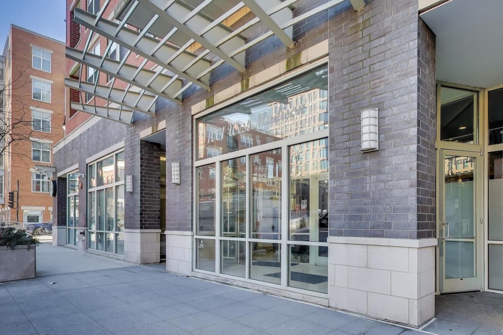 1001 W Madison Street 606