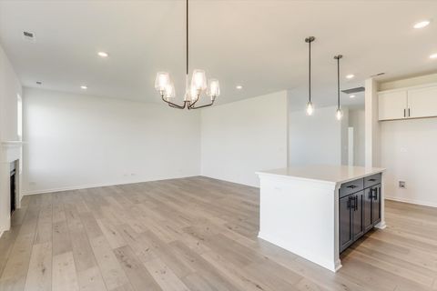 Tiny photo for Oswego, IL 60543 (MLS # 12631083)