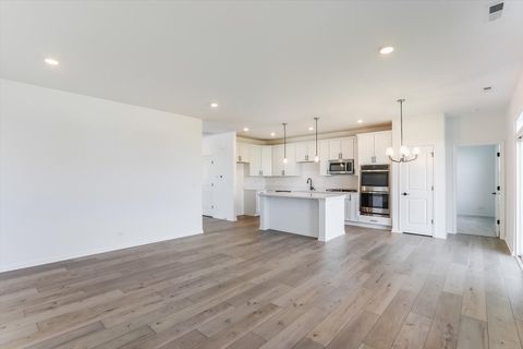 Tiny photo for Oswego, IL 60543 (MLS # 12631083)