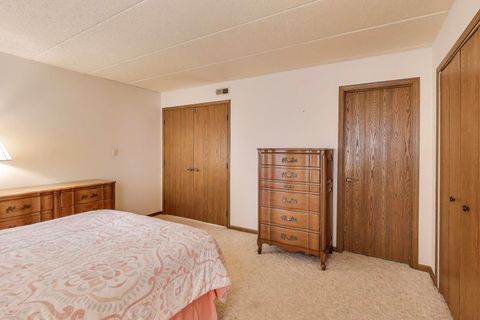 Tiny photo for 462 S President Street #202, Carol Stream, IL 60188 (MLS # 12494504)