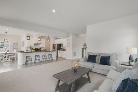 Tiny photo for 1834 Tall Oaks Drive, Antioch, IL 60002 (MLS # 12565226)