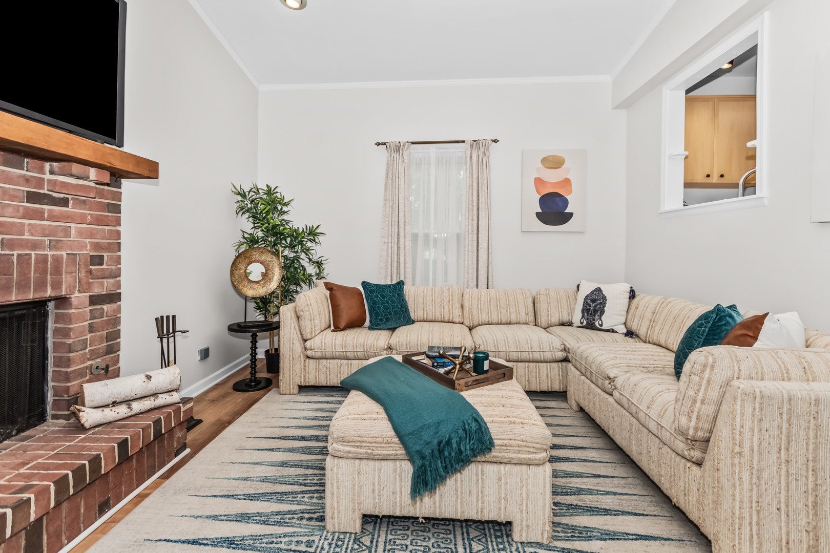 9029 Lincolnwood Drive