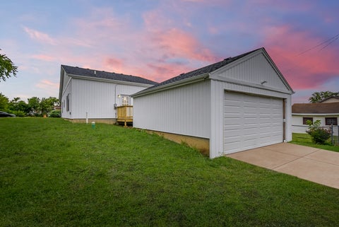 Tiny photo for 94 W 30th Place, South Chicago Heights, IL 60411 (MLS # 12757428)