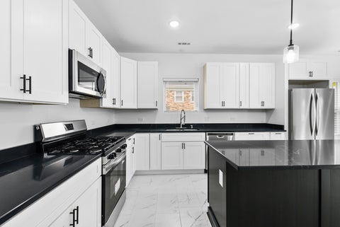 Tiny photo for 94 W 30th Place, South Chicago Heights, IL 60411 (MLS # 12757428)