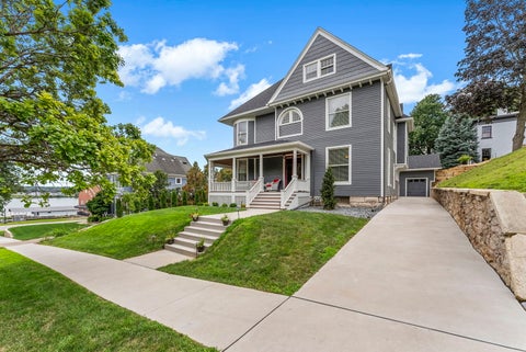 Tiny photo for 824 College Avenue, Davenport, IA 52803 (MLS # 12788904)