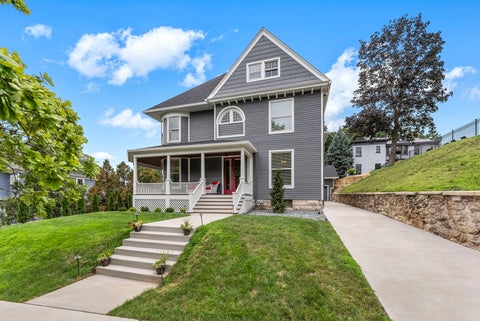 Tiny photo for 824 College Avenue, Davenport, IA 52803 (MLS # 12788904)