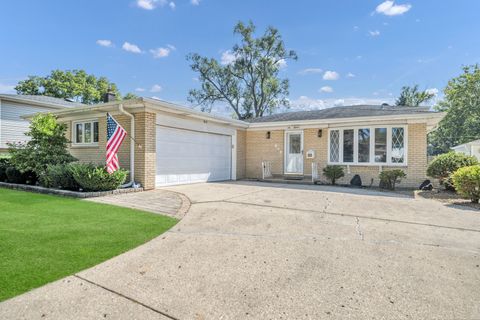 Photo of 615 CORDIAL Drive, Des Plaines, IL 60018 (MLS # 12479414)