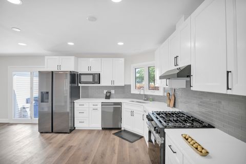 Tiny photo for 615 CORDIAL Drive, Des Plaines, IL 60018 (MLS # 12479414)