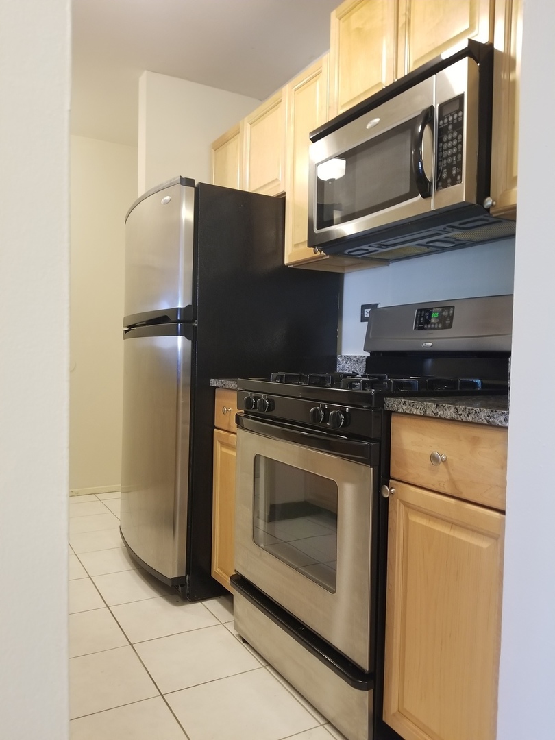 1919 Prairie Square 204