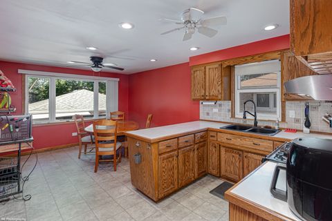 Tiny photo for 8410 Lawler Avenue, Burbank, IL 60459 (MLS # 12678825)