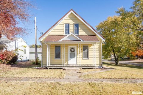 Photo of 404 4TH Avenue, Sherrard, IL 61281 (MLS # QC4269075)