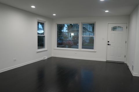 Tiny photo for 46 Hyde Park Avenue, Bellwood, IL 60104 (MLS # 12499341)