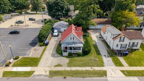 Tiny photo for 1107 E Washington Street, Bloomington, IL 61701 (MLS # 12728090)