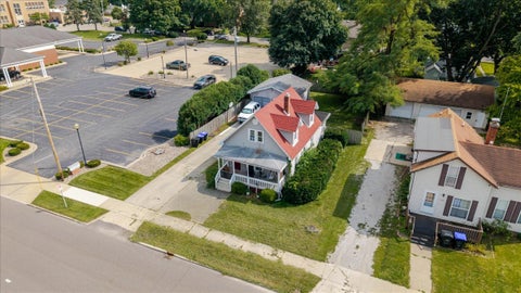Tiny photo for 1107 E Washington Street, Bloomington, IL 61701 (MLS # 12728090)