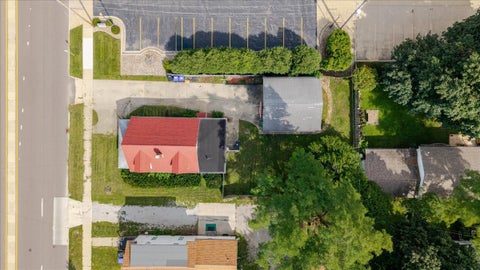 Tiny photo for 1107 E Washington Street, Bloomington, IL 61701 (MLS # 12728090)