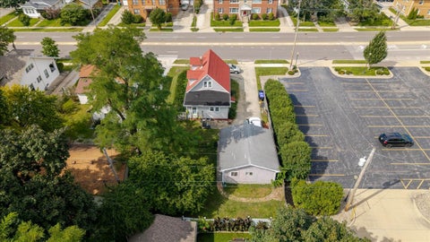 Tiny photo for 1107 E Washington Street, Bloomington, IL 61701 (MLS # 12728090)