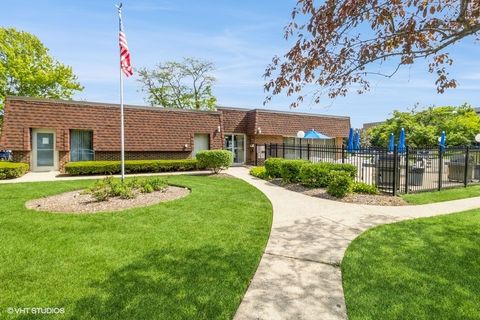 Tiny photo for 245 S Park Lane #424, Palatine, IL 60074 (MLS # 12436643)