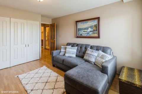 Tiny photo for 245 S Park Lane #424, Palatine, IL 60074 (MLS # 12436643)