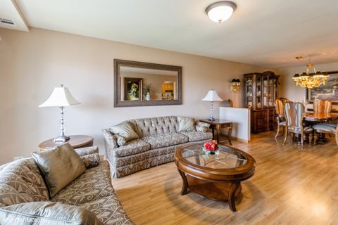 Tiny photo for 245 S Park Lane #424, Palatine, IL 60074 (MLS # 12436643)