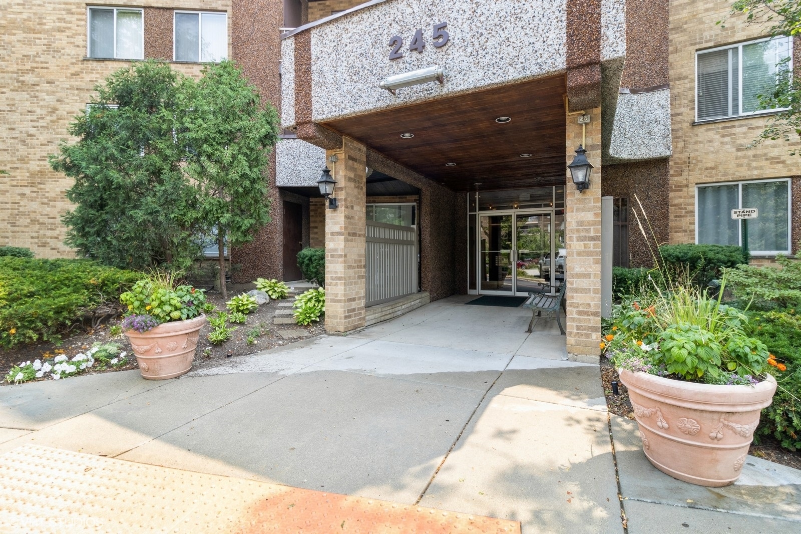 245 S Park Lane 424