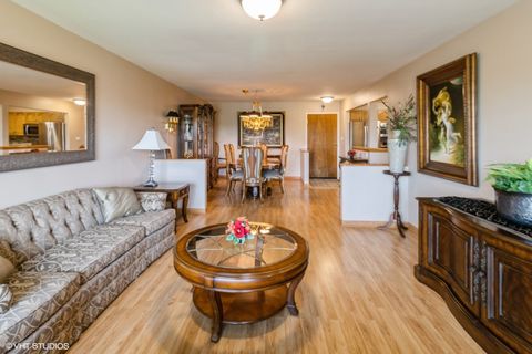 Tiny photo for 245 S Park Lane #424, Palatine, IL 60074 (MLS # 12436643)