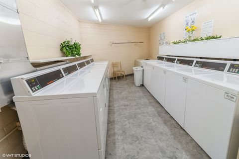 Tiny photo for 245 S Park Lane #424, Palatine, IL 60074 (MLS # 12436643)