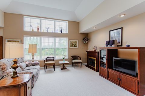 Tiny photo for 940 Beckett Crossing Drive, Mundelein, IL 60060 (MLS # 12490098)