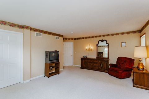 Tiny photo for 940 Beckett Crossing Drive, Mundelein, IL 60060 (MLS # 12490098)