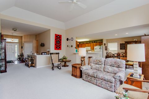 Tiny photo for 940 Beckett Crossing Drive, Mundelein, IL 60060 (MLS # 12490098)