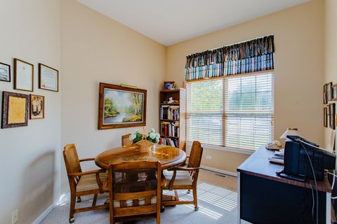 Tiny photo for 940 Beckett Crossing Drive, Mundelein, IL 60060 (MLS # 12490098)