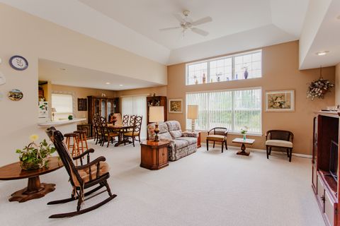 Tiny photo for 940 Beckett Crossing Drive, Mundelein, IL 60060 (MLS # 12490098)