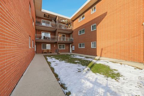 Tiny photo for 4618 River Road #1D, Schiller Park, IL 60176 (MLS # 12534364)