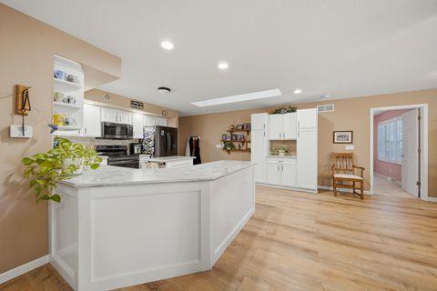 Tiny photo for 2006 Avenue D, Sterling, IL 61081 (MLS # 12560607)