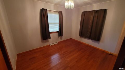 Tiny photo for 2234 Red Stripe Road, Odin, IL 62870 (MLS # EB460505)