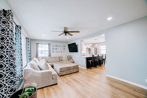 Tiny photo for 617 N Hartwell Street, Gilman, IL 60938 (MLS # 12366186)