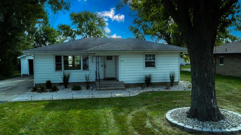 Photo of 617 N Hartwell Street, Gilman, IL 60938 (MLS # 12366186)