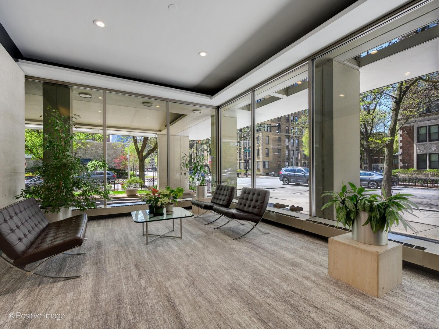 360 W Wellington Avenue 3C