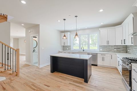 Tiny photo for 7948 W 74TH Street, Bridgeview, IL 60455 (MLS # 12618522)