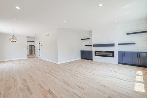 Tiny photo for 7948 W 74TH Street, Bridgeview, IL 60455 (MLS # 12618522)