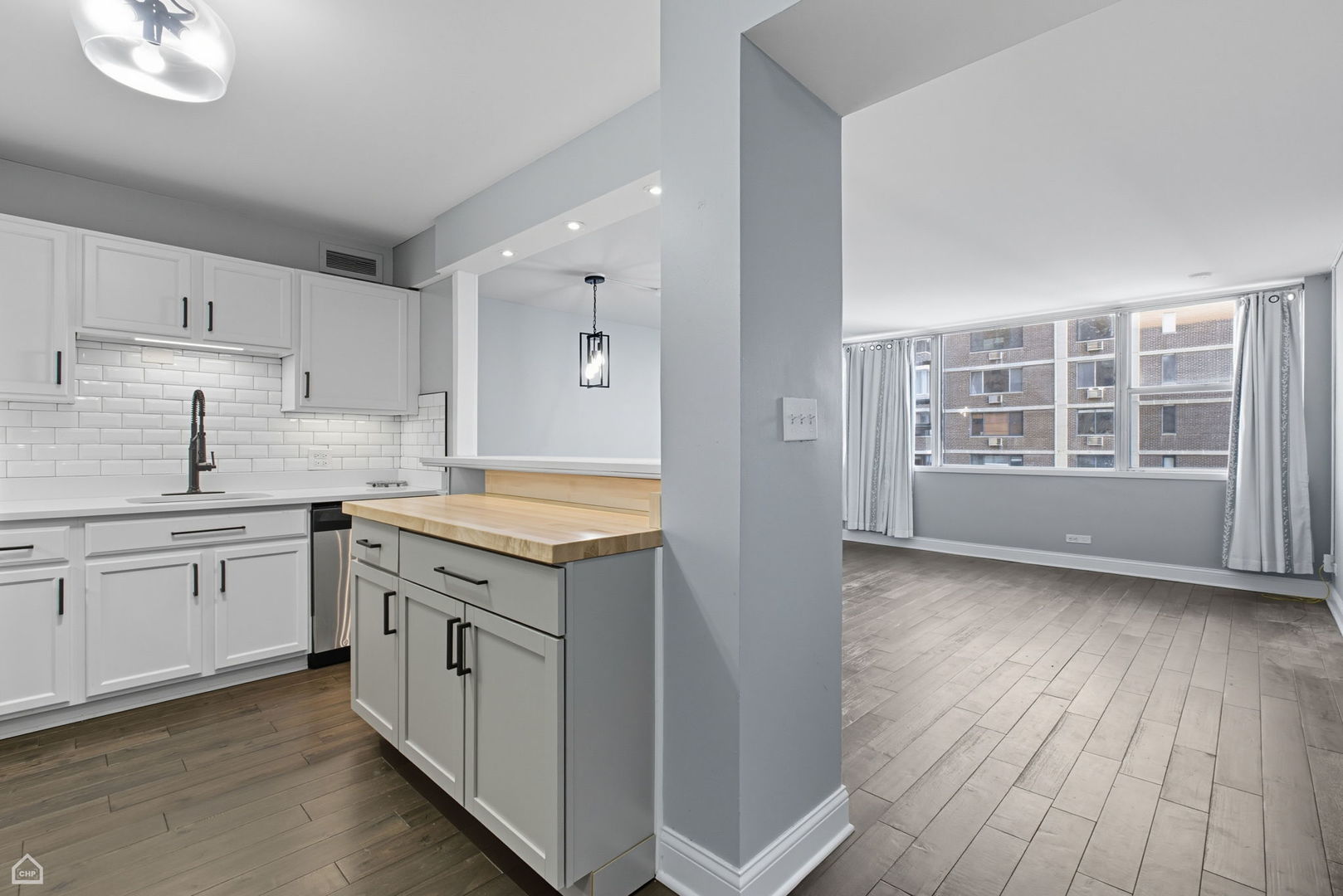 6301 N Sheridan Road 14N