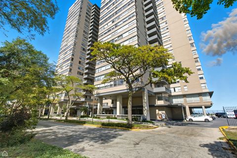 Tiny photo for 6301 N Sheridan Road #14N, Chicago, IL 60660 (MLS # 12486706)