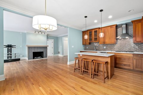 Tiny photo for 1504 W Cullom Avenue #A2, Chicago, IL 60613 (MLS # 12595396)