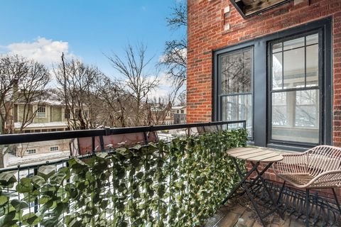 Tiny photo for 1504 W Cullom Avenue #A2, Chicago, IL 60613 (MLS # 12595396)
