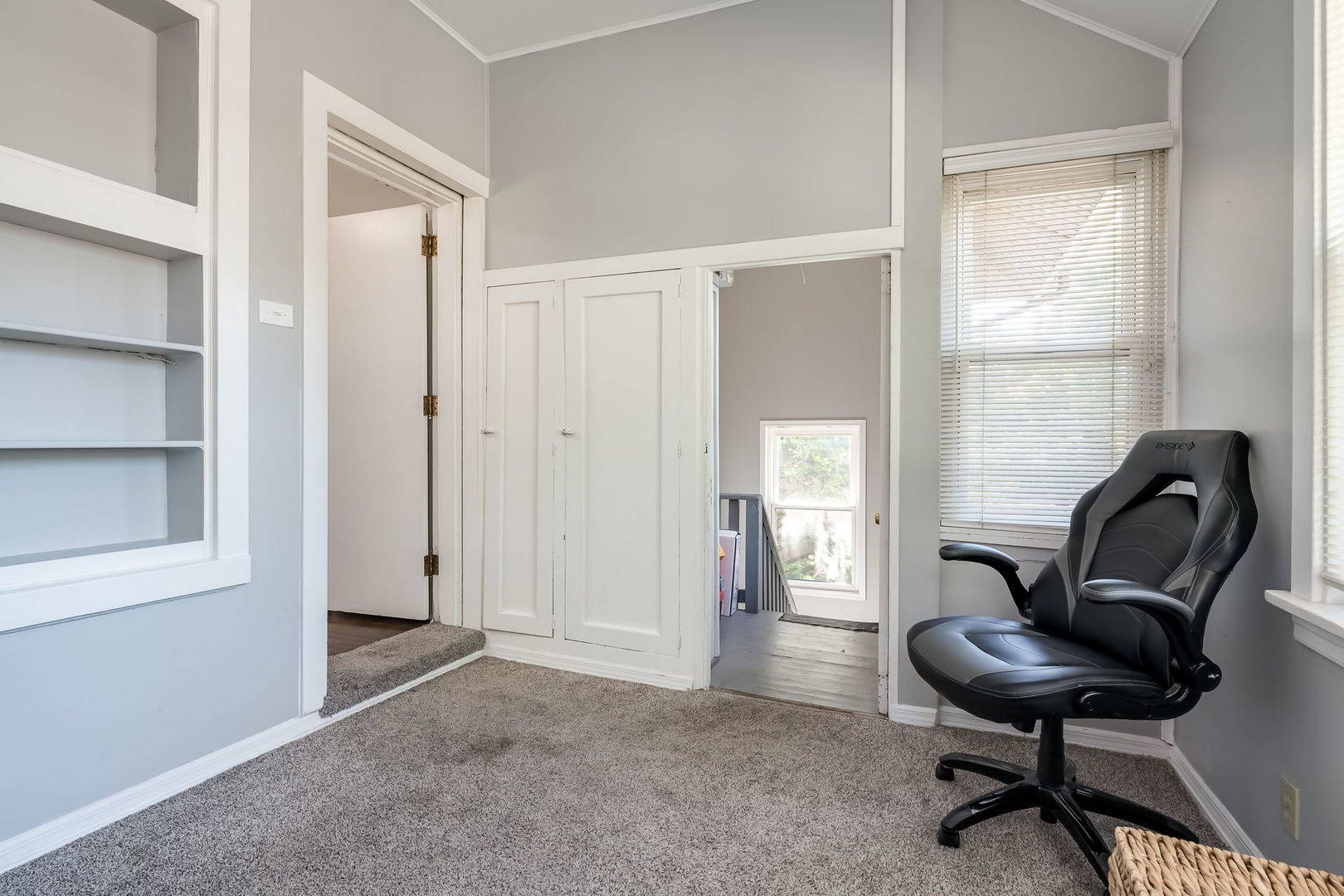 Oak Park, Illinois 60304, United States, 3 Bedrooms Bedrooms, ,1 BathroomBathrooms,Residential,Active,211456