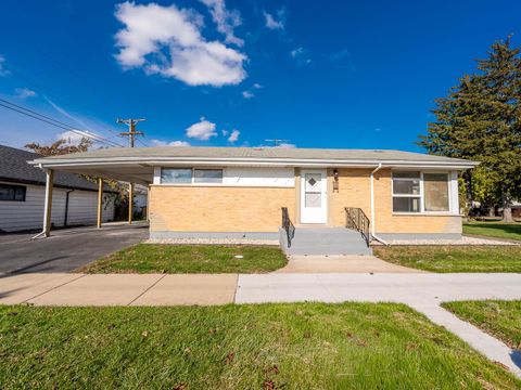 Photo of 1502 N 35th Avenue, Melrose Park, IL 60160 (MLS # 12544311)