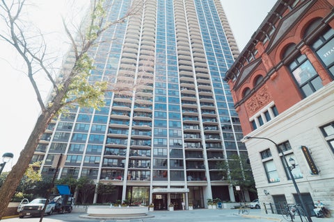 Tiny photo for 1560 N Sandburg Terrace #1506, Chicago, IL 60610 (MLS # 12744325)