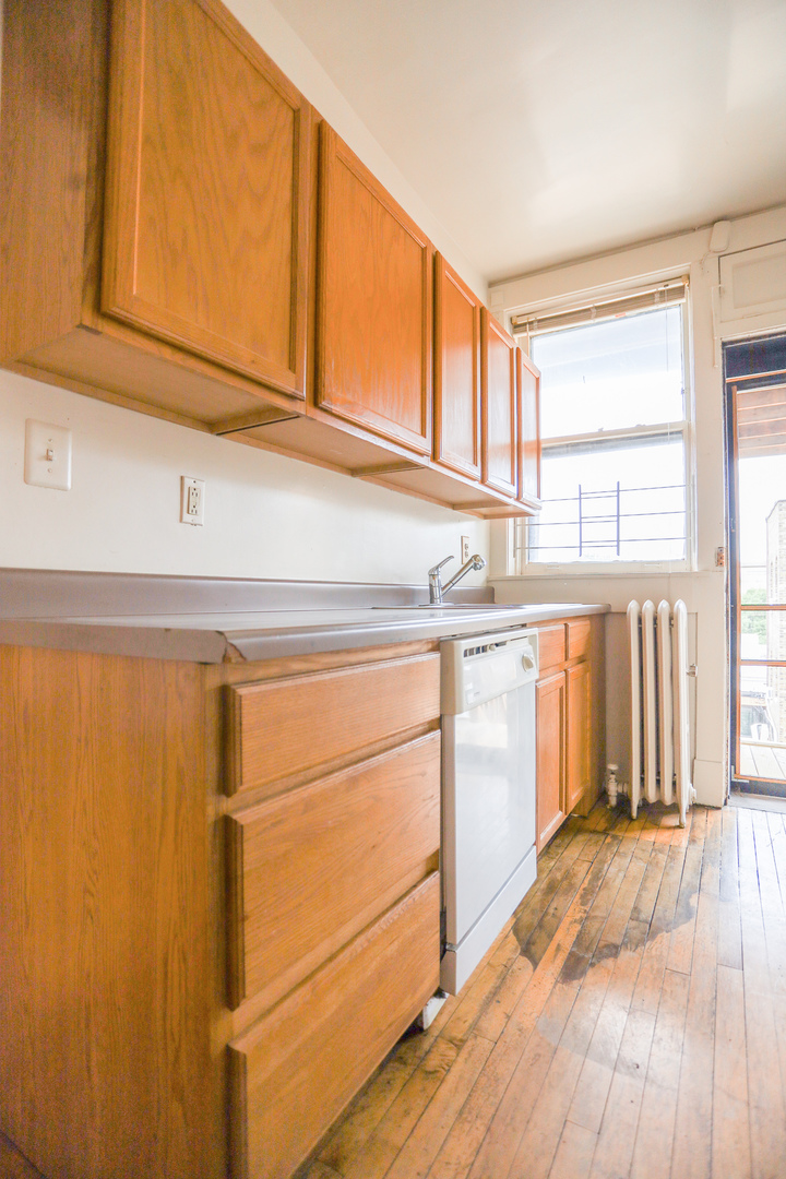 3454 N Bosworth Avenue 2