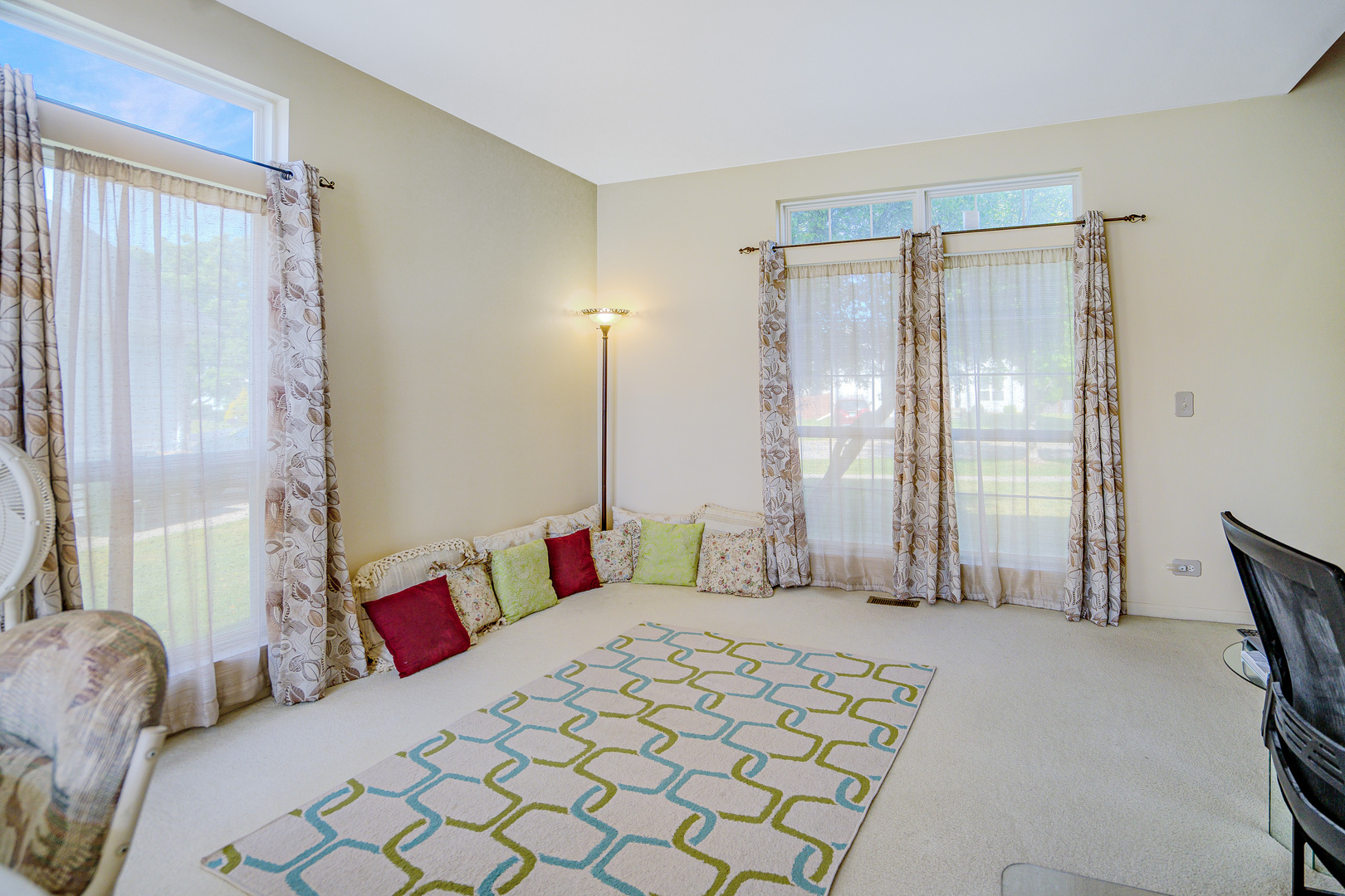 384 S Clearview Circle