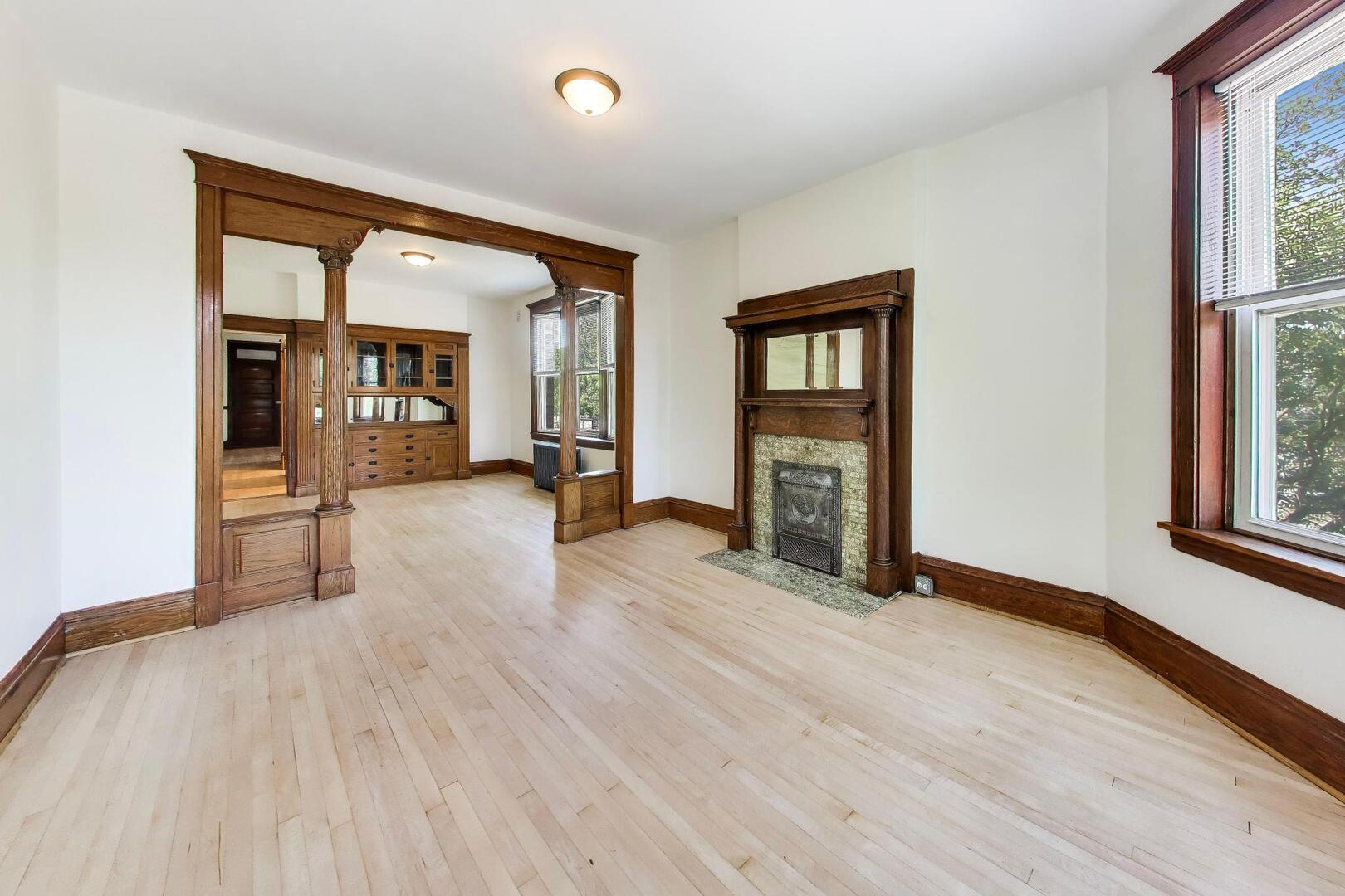 858 N Wolcott Avenue 1