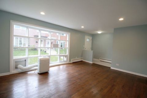 Tiny photo for 8829 Robin Drive #B, Des Plaines, IL 60016 (MLS # 12601359)